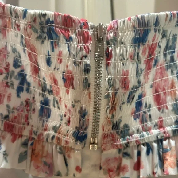 ๐Nwot FOR LOVE & LEMONS Juliet XXS white floral crop silky top - Picture 8 of 16